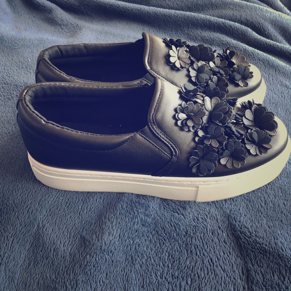 Size 8 slip on Floral sneakers